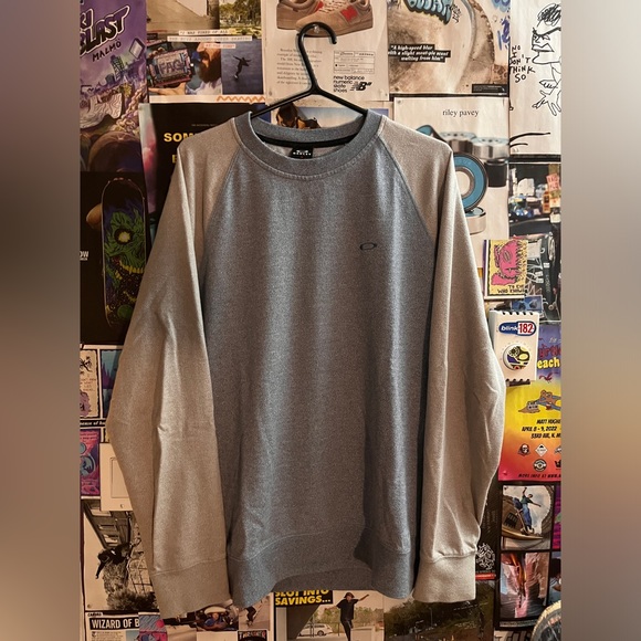 Vintage Large Oakley Crew Neck - Picture 1 of 2